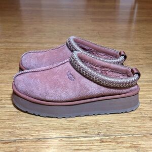 UGG WOMEN'S TAZZ SLIPPERS - RED JASPER